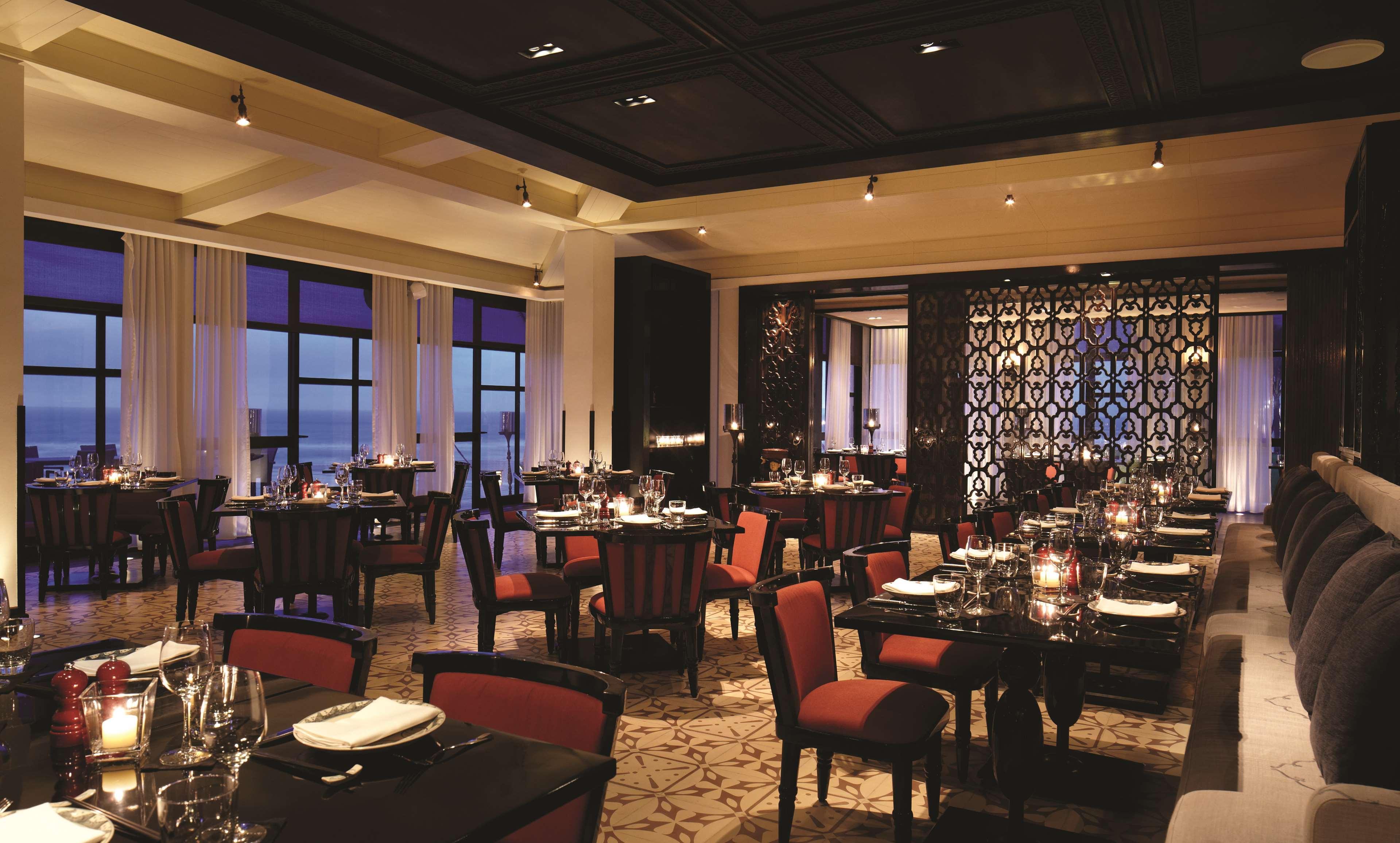 Hyatt Regency Danang Resort And Spa Bagian luar foto The restaurant