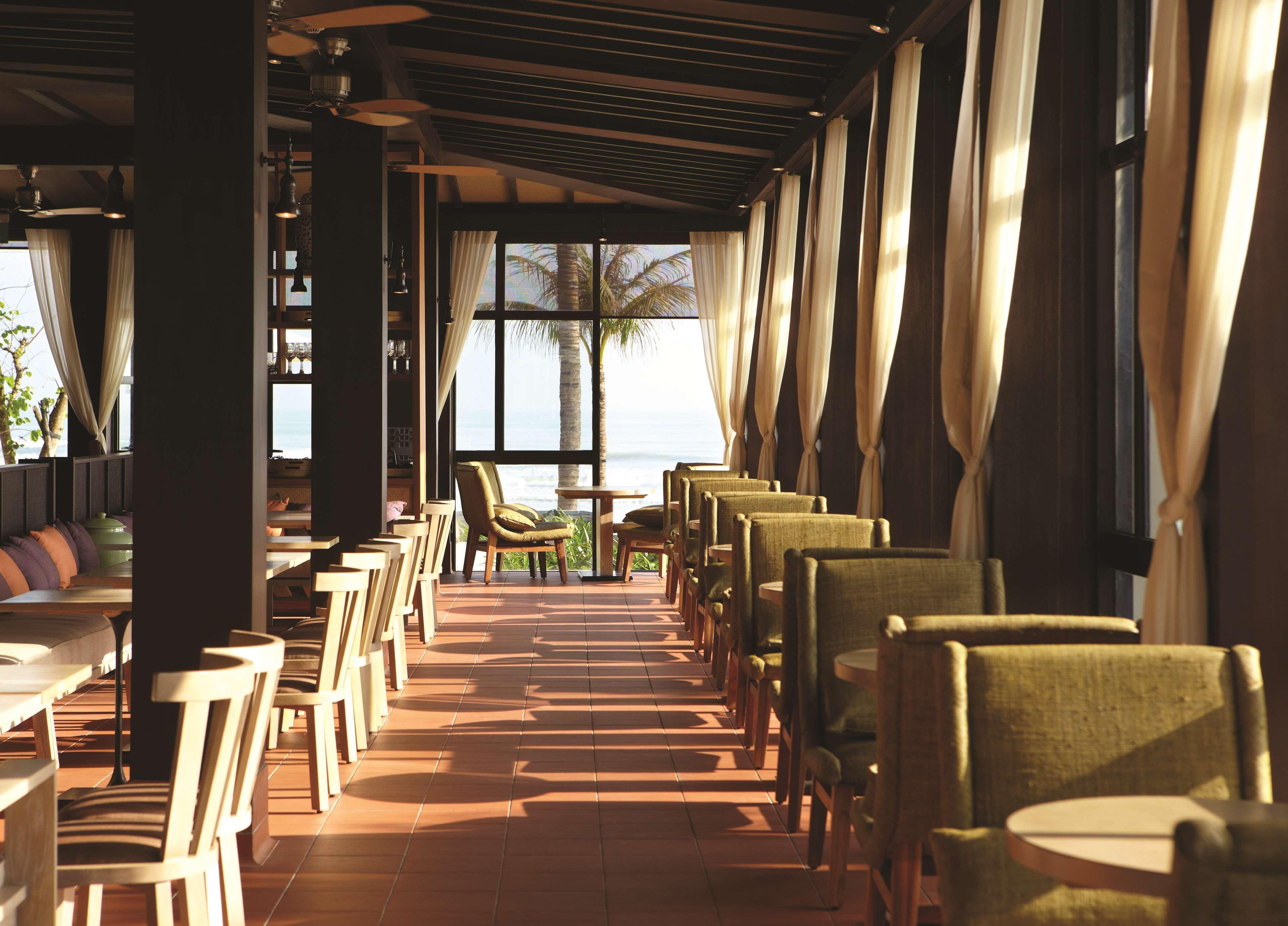 Hyatt Regency Danang Resort And Spa Bagian luar foto The restaurant