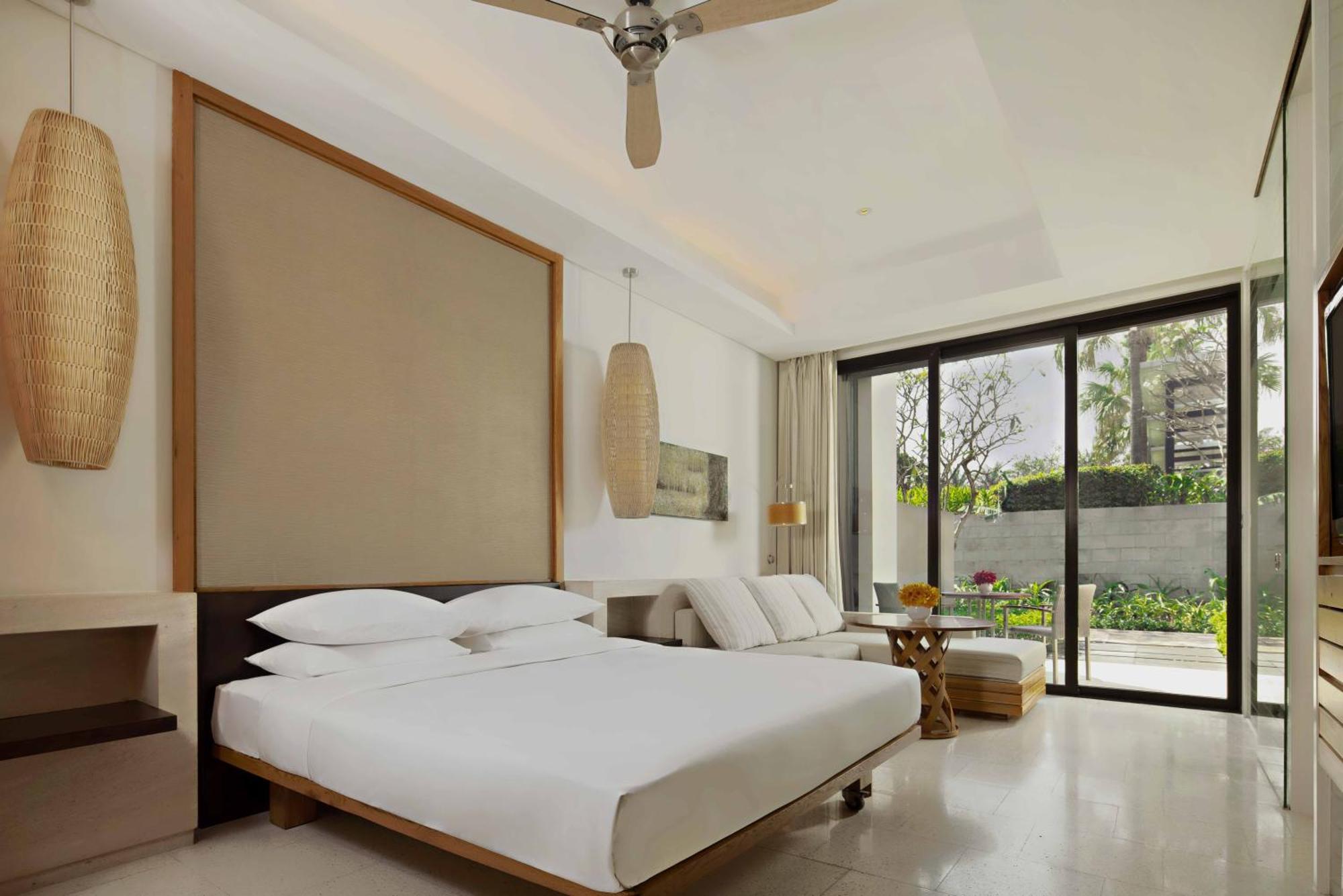 Hyatt Regency Danang Resort And Spa Bagian luar foto Deluxe Pool Access